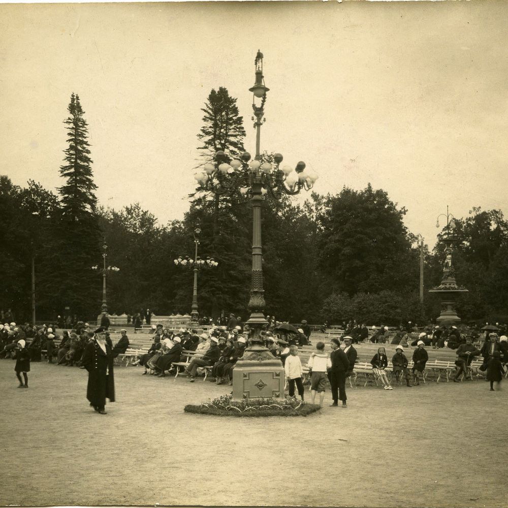 1941